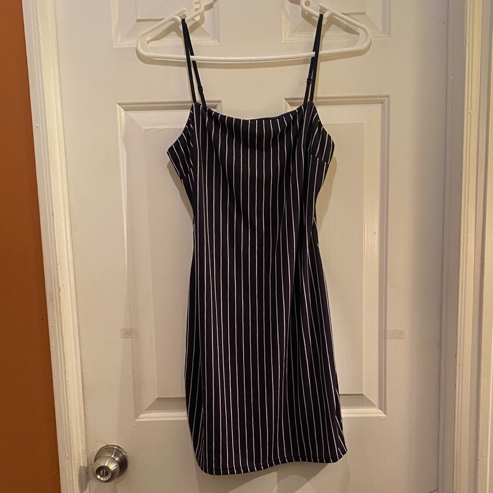 ❤️Elegant Black and White Striped Mini Dress